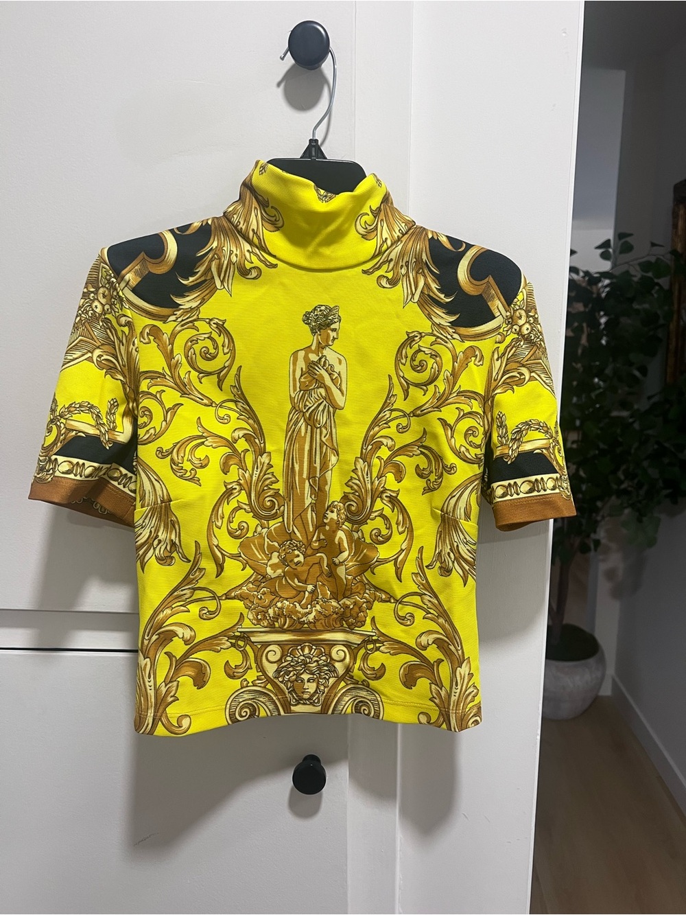 Versace Yellow Baroque Highneck Jersey Crop Top - Picture 3 of 4